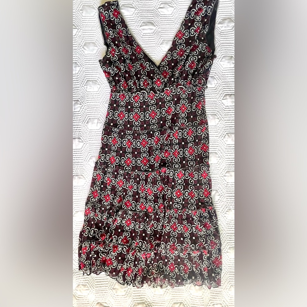 Studio M Floral V-Neck Sleeveless Dress